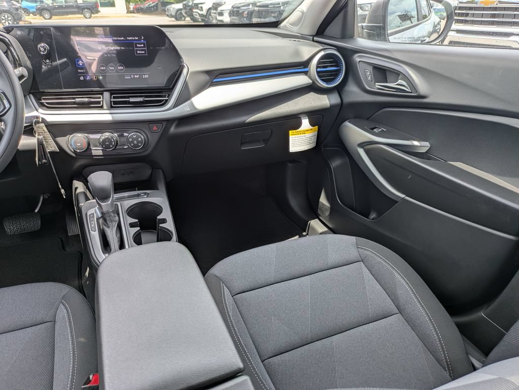 New 2026 Chevrolet Trax LT FWD image 17
