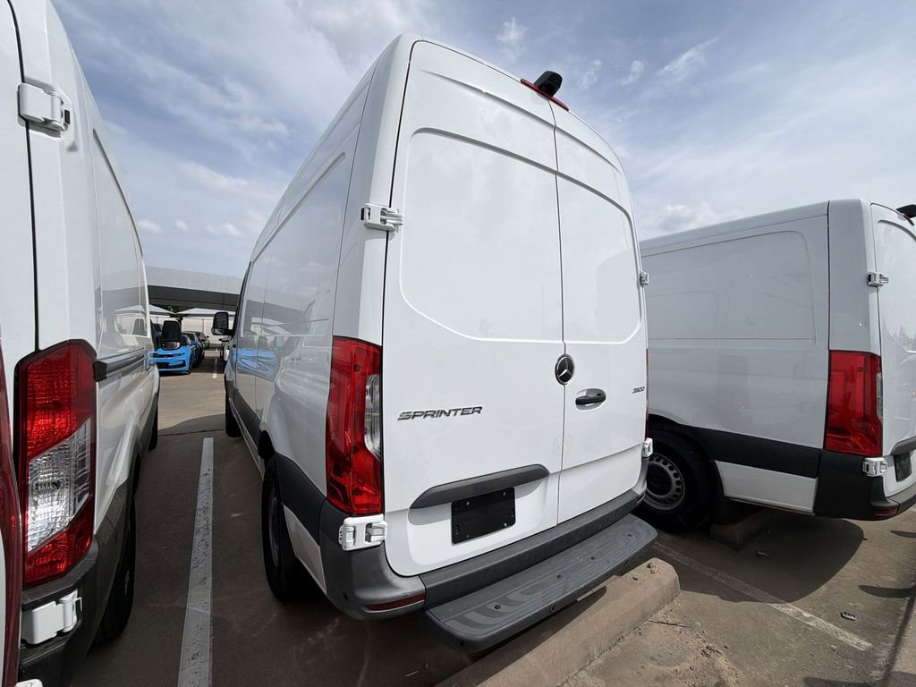 Used 2023 Mercedes-Benz Sprinter 144 Cargo image 4