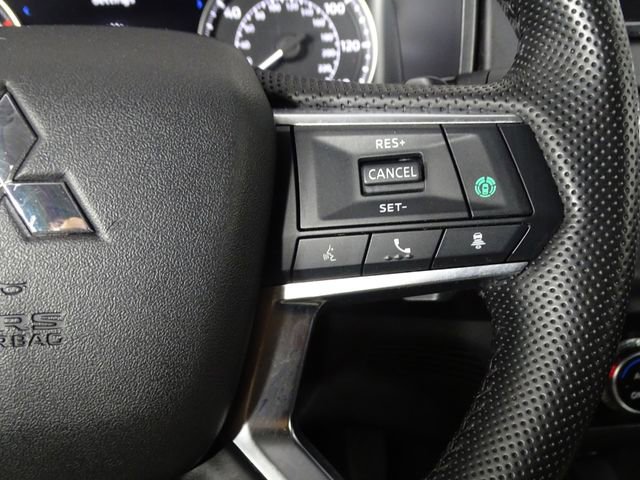 Used 2024 Mitsubishi Outlander SE image 24