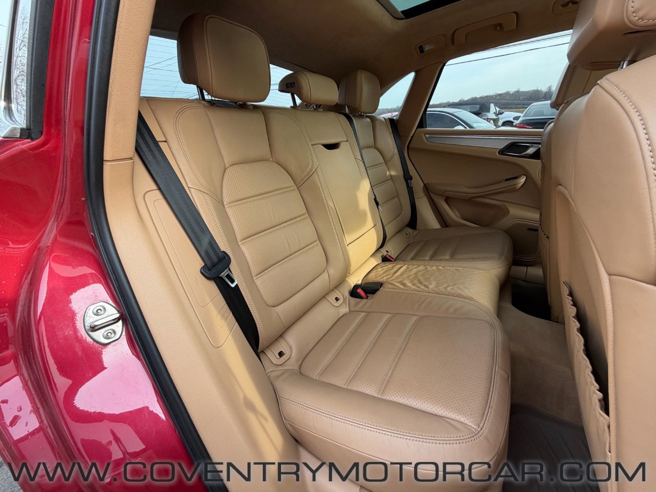 Used 2015 Porsche Macan Turbo image 37