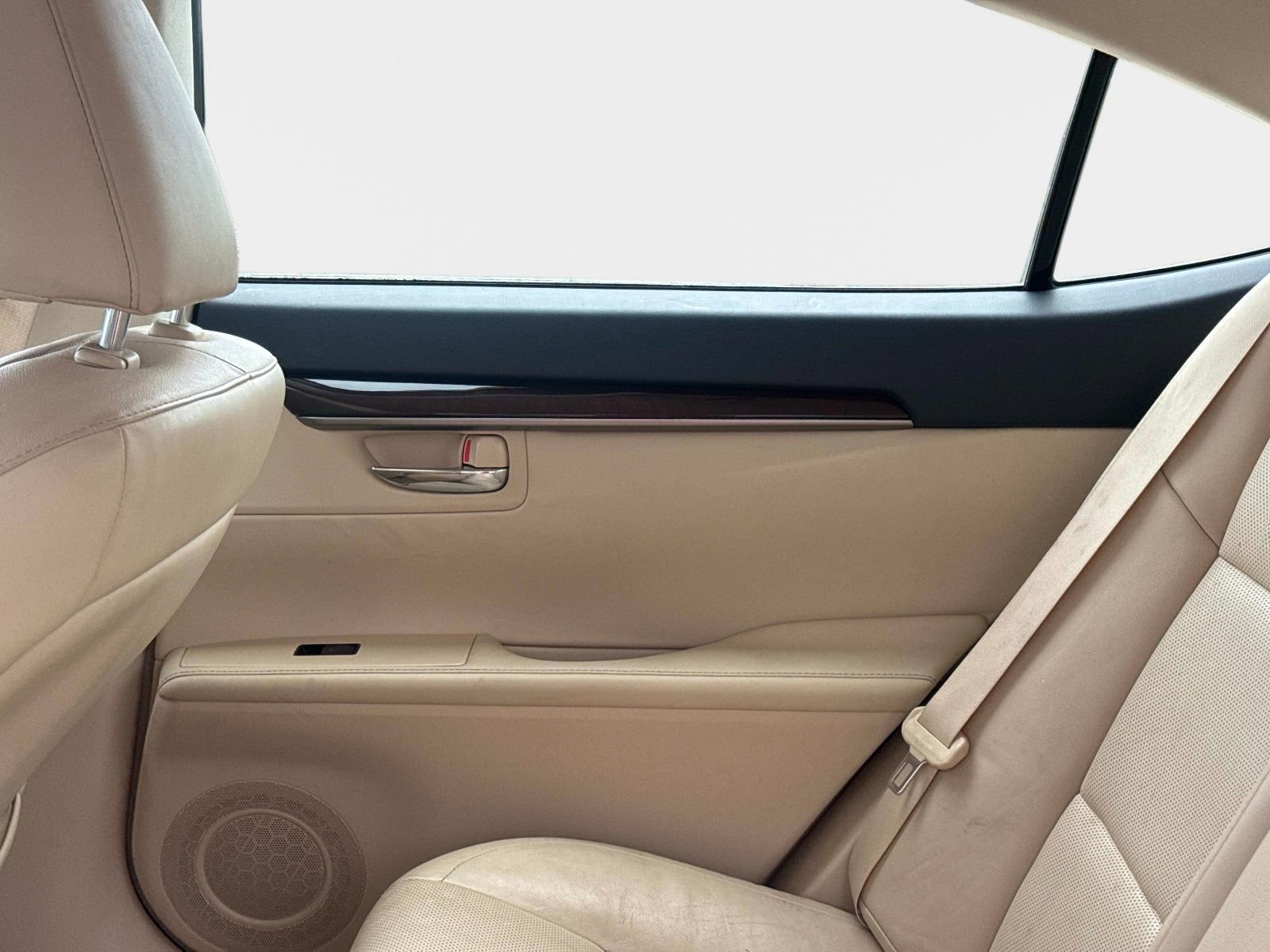 Used 2014 Lexus ES 350 w/ Luxury Package FWD image 13