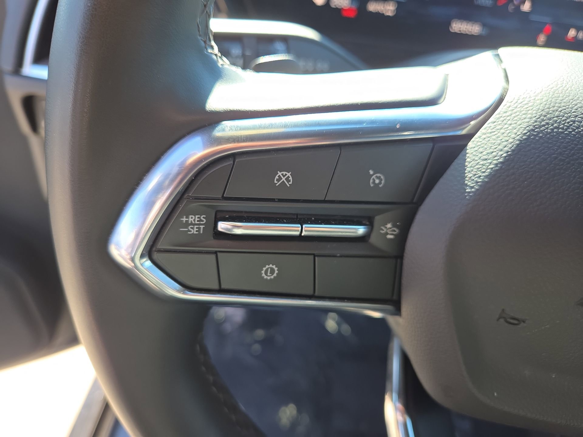 Used 2025 Chevrolet Tahoe LT image 9