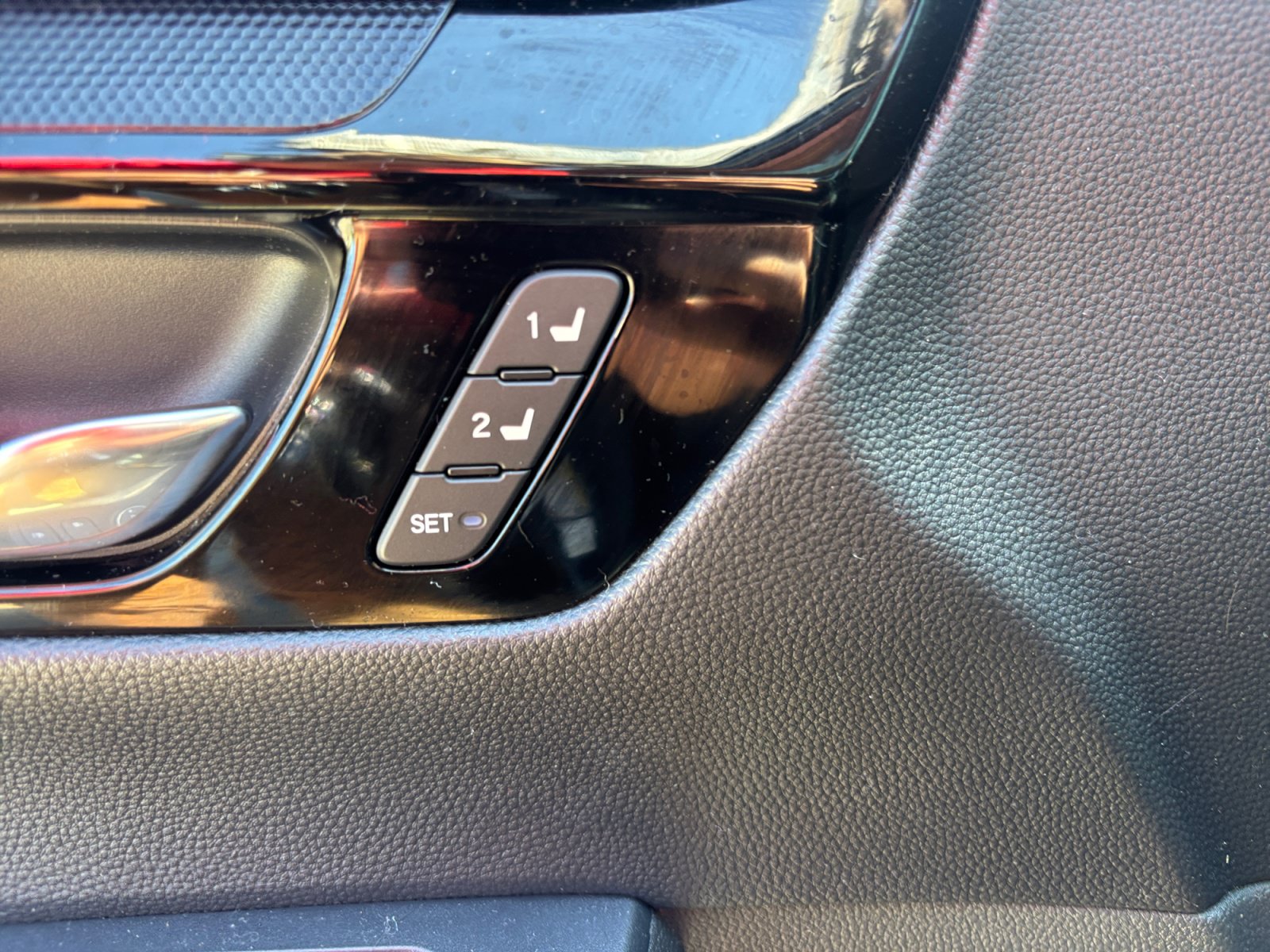 Used 2024 Honda CR-V EX-L image 17