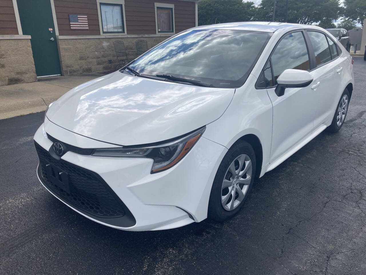 Used 2022 Toyota Corolla LE image 8