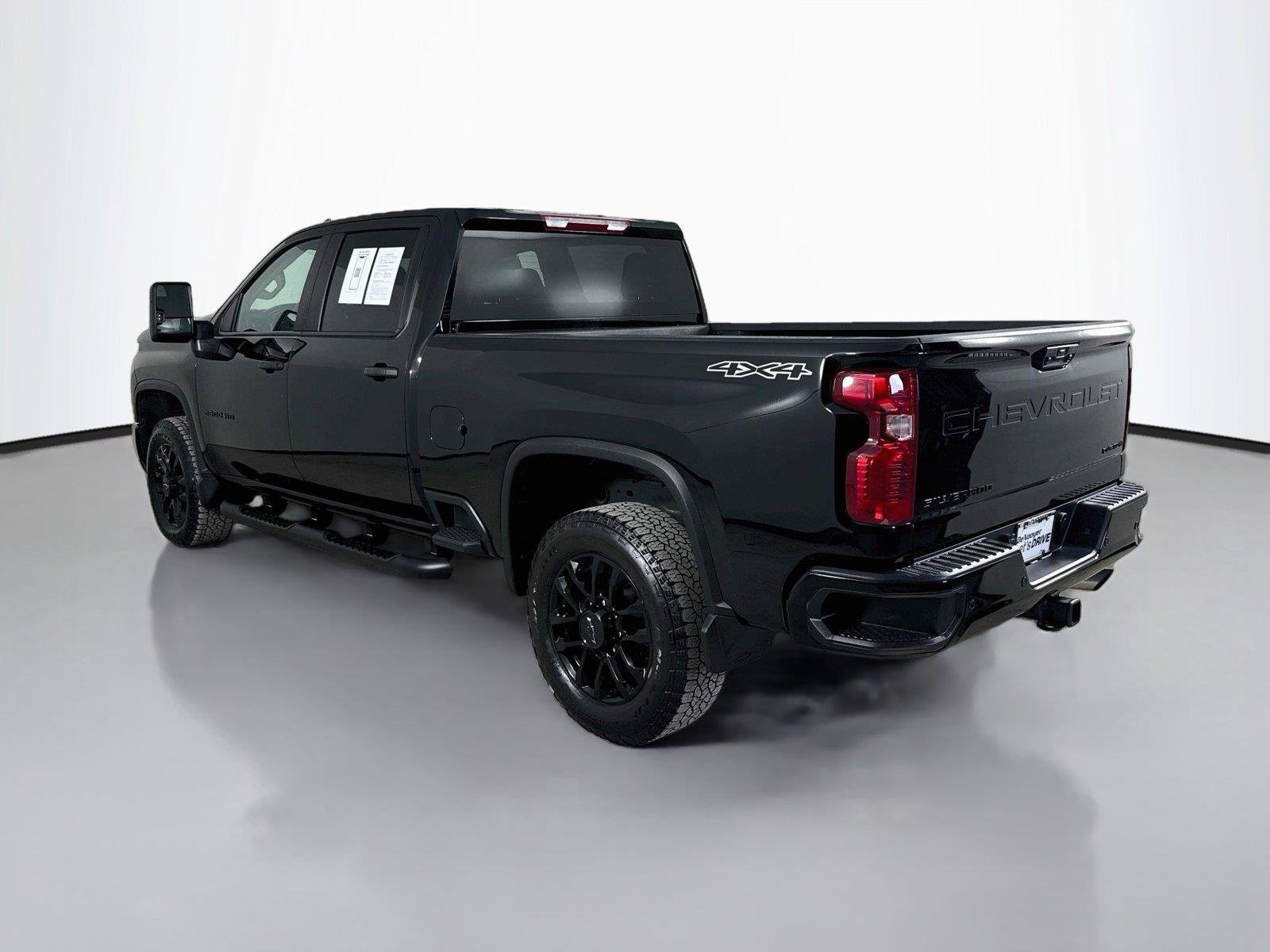 Used 2025 Chevrolet Silverado 2500 Custom w/ Custom Value Package AWD/4WD image 10