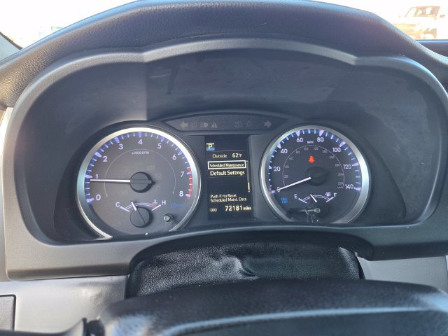 Used 2019 Toyota Highlander LE AWD/4WD image 17