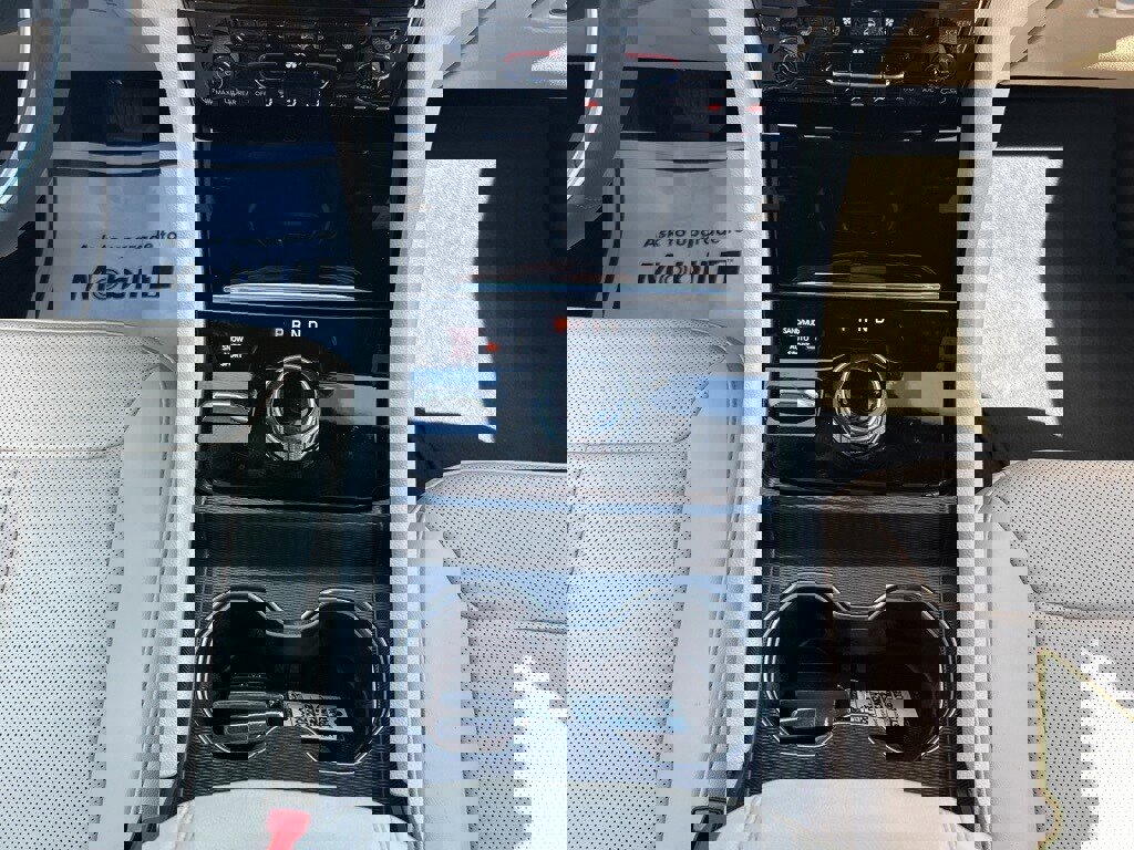 Used 2024 Jeep Grand Cherokee Limited w/ Luxury Tech Group II image 19