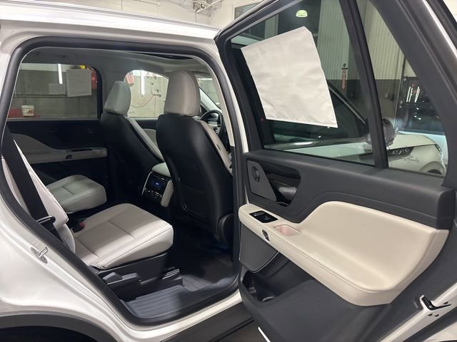 New 2026 Lincoln Aviator Reserve image 15