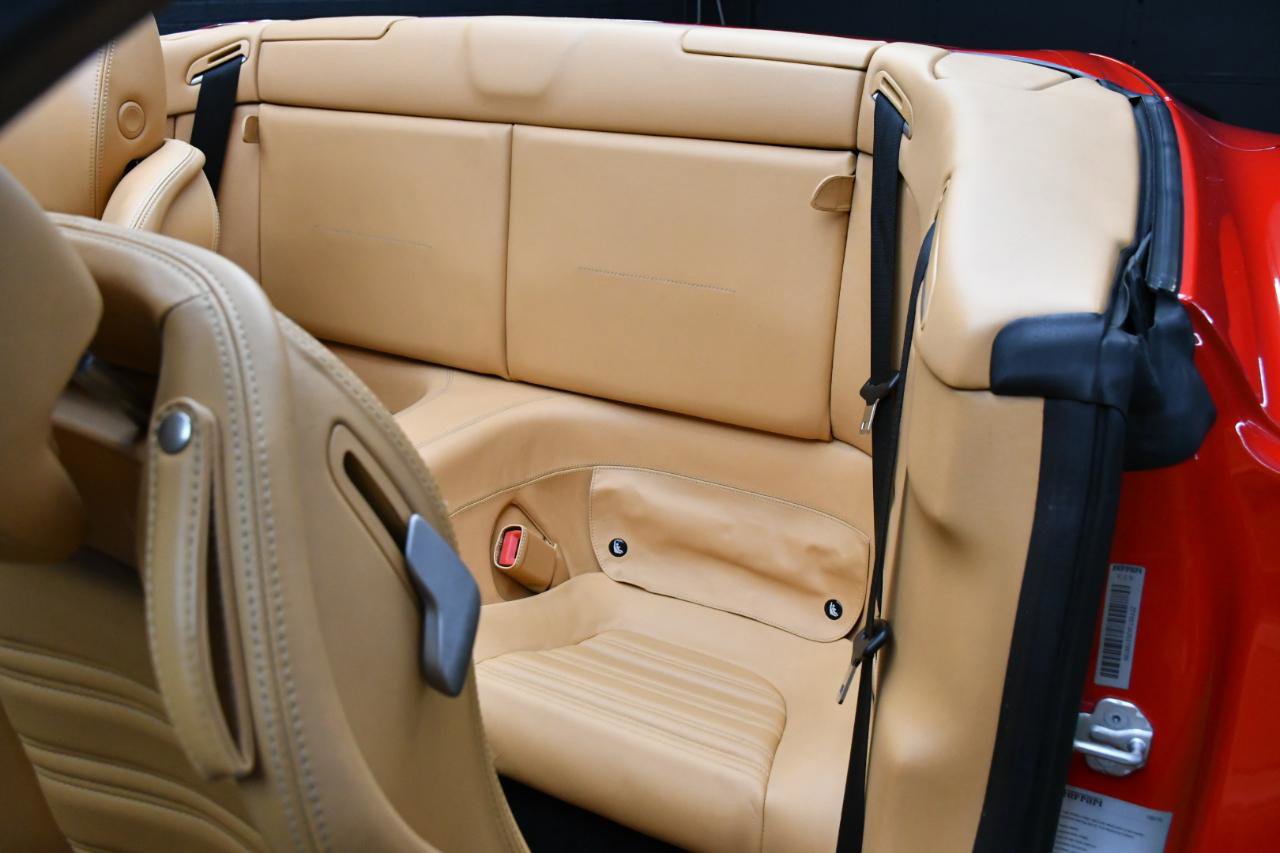 Used 2014 Ferrari California RWD image 40