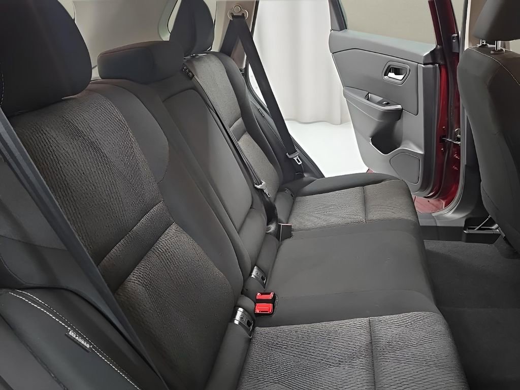 Used 2025 Nissan Rogue SV image 18