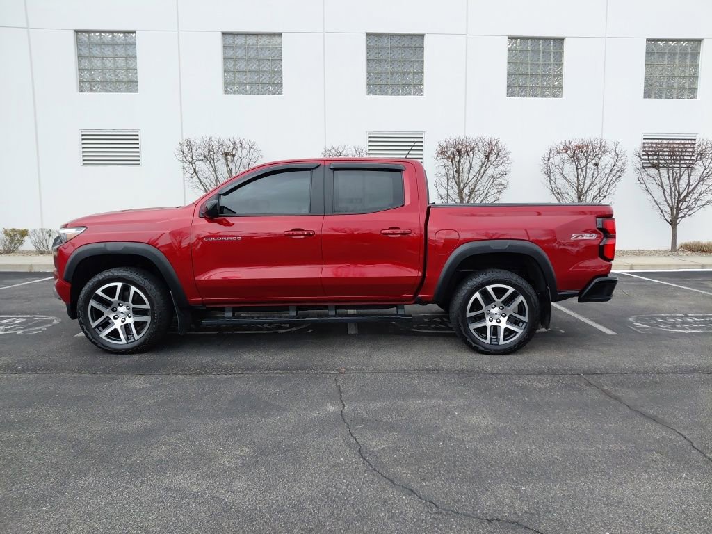 Used 2023 Chevrolet Colorado Z71 w/ Z71 Convenience Package 2 image 5