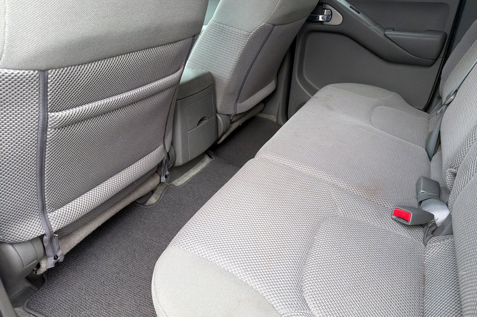 Used 2016 Nissan Frontier SV image 12