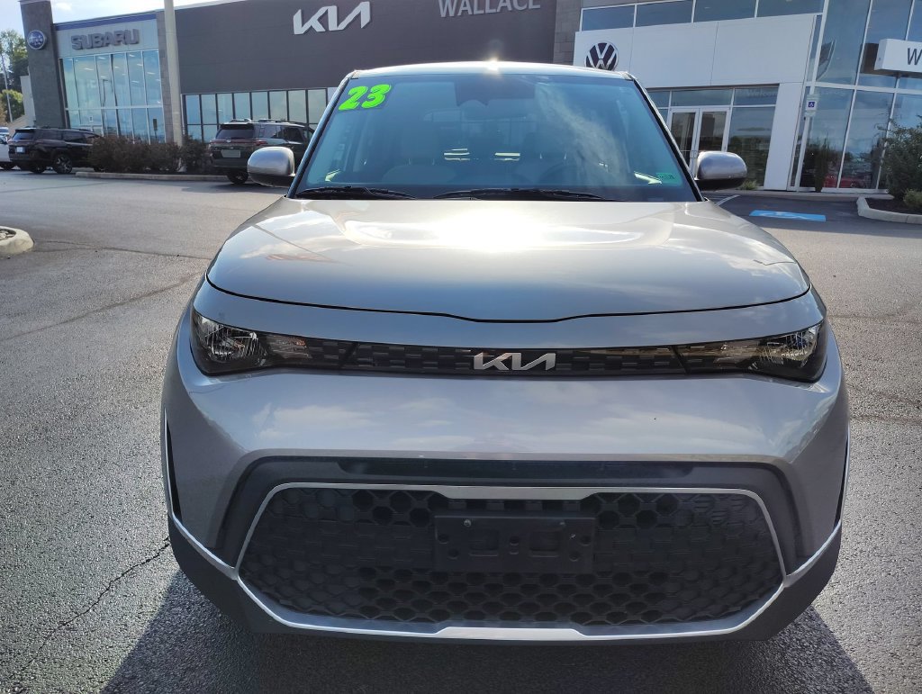 Certified 2023 Kia Soul LX w/ LX Technology Package FWD image 2