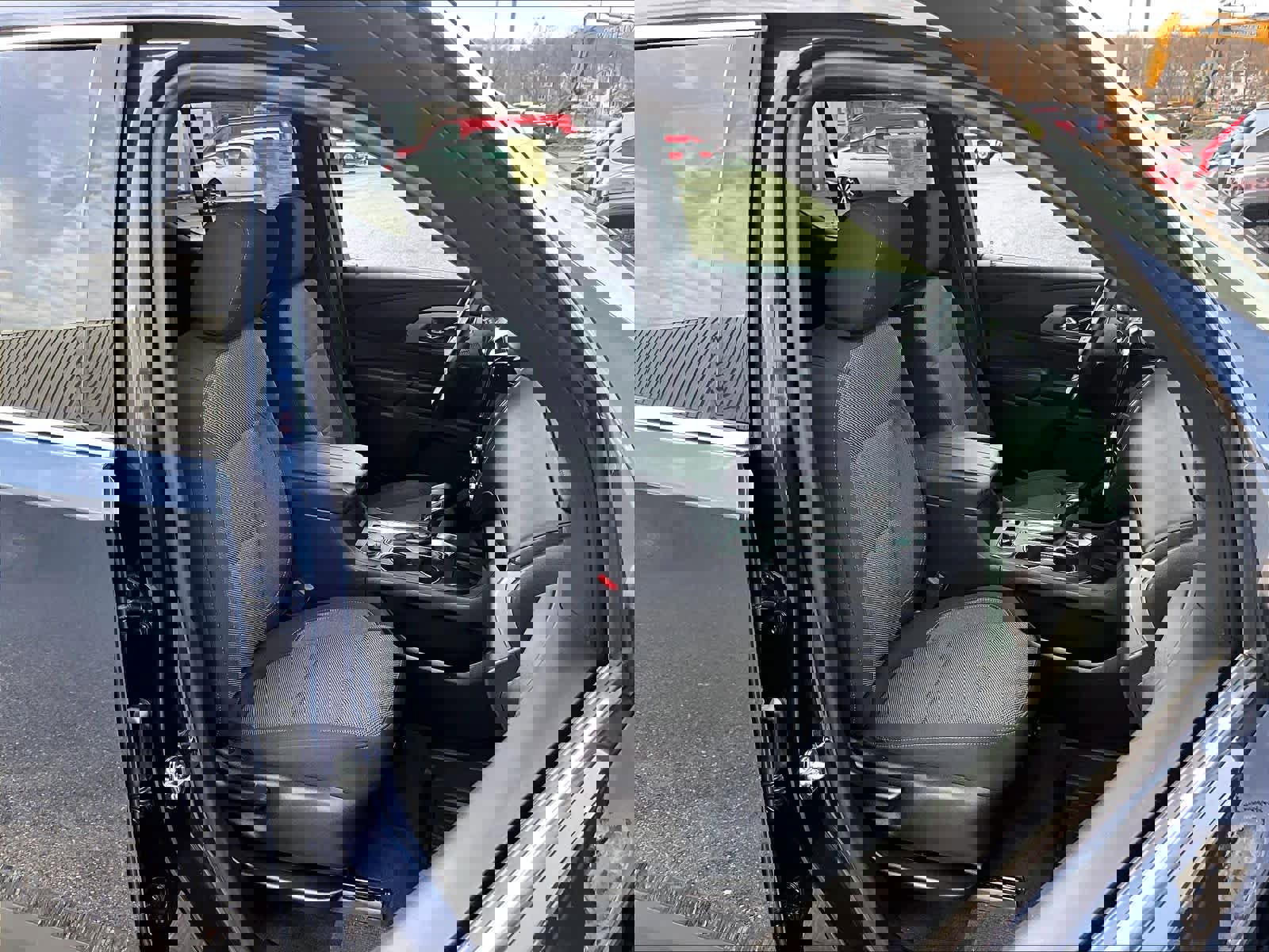 Certified 2022 Chevrolet Traverse LT w/ LPO, Floor Liner Package image 11