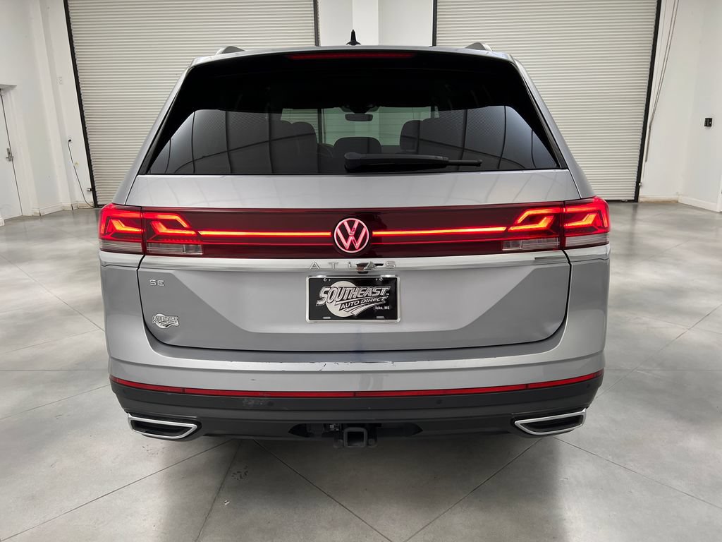 Used 2025 Volkswagen Atlas SE FWD image 8