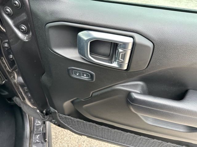 Used 2025 Jeep Wrangler Willys image 11