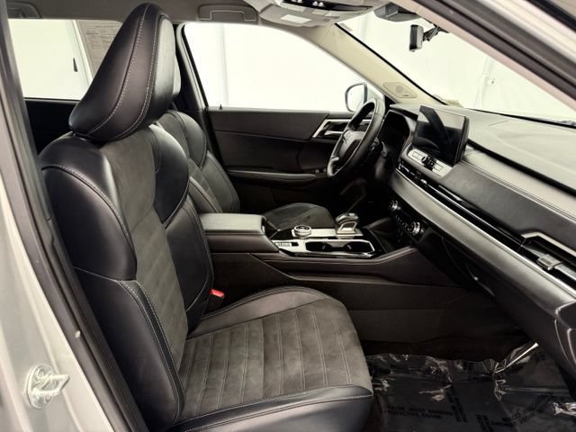 Used 2025 Mitsubishi Outlander SE AWD/4WD image 21