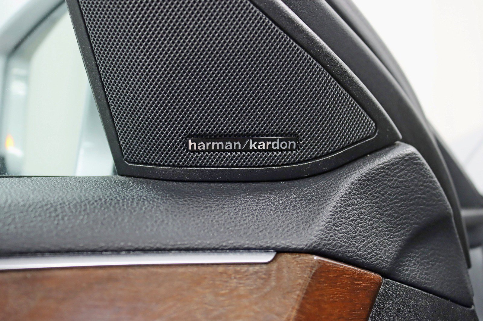 Used 2013 Mercedes-Benz E 350 4MATIC Wagon image 30