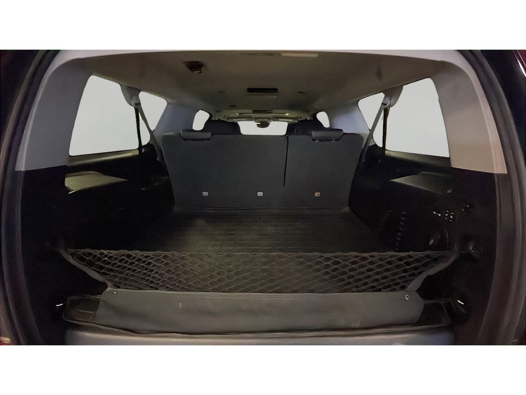 Used 2019 Chevrolet Suburban LT AWD/4WD image 18