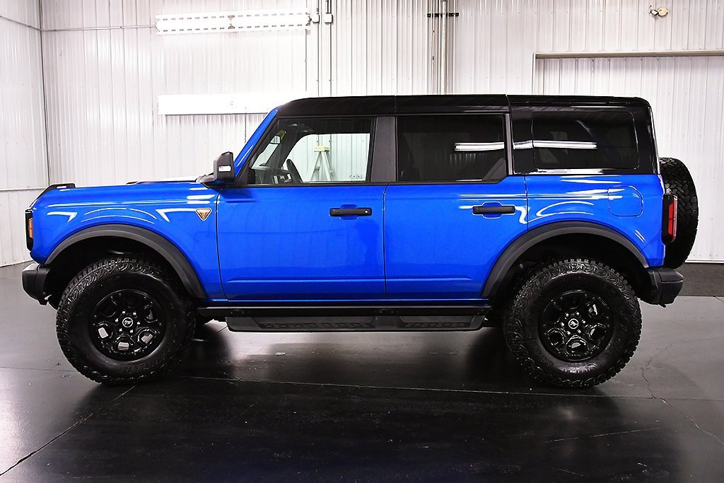 Used 2025 Ford Bronco Badlands image 5