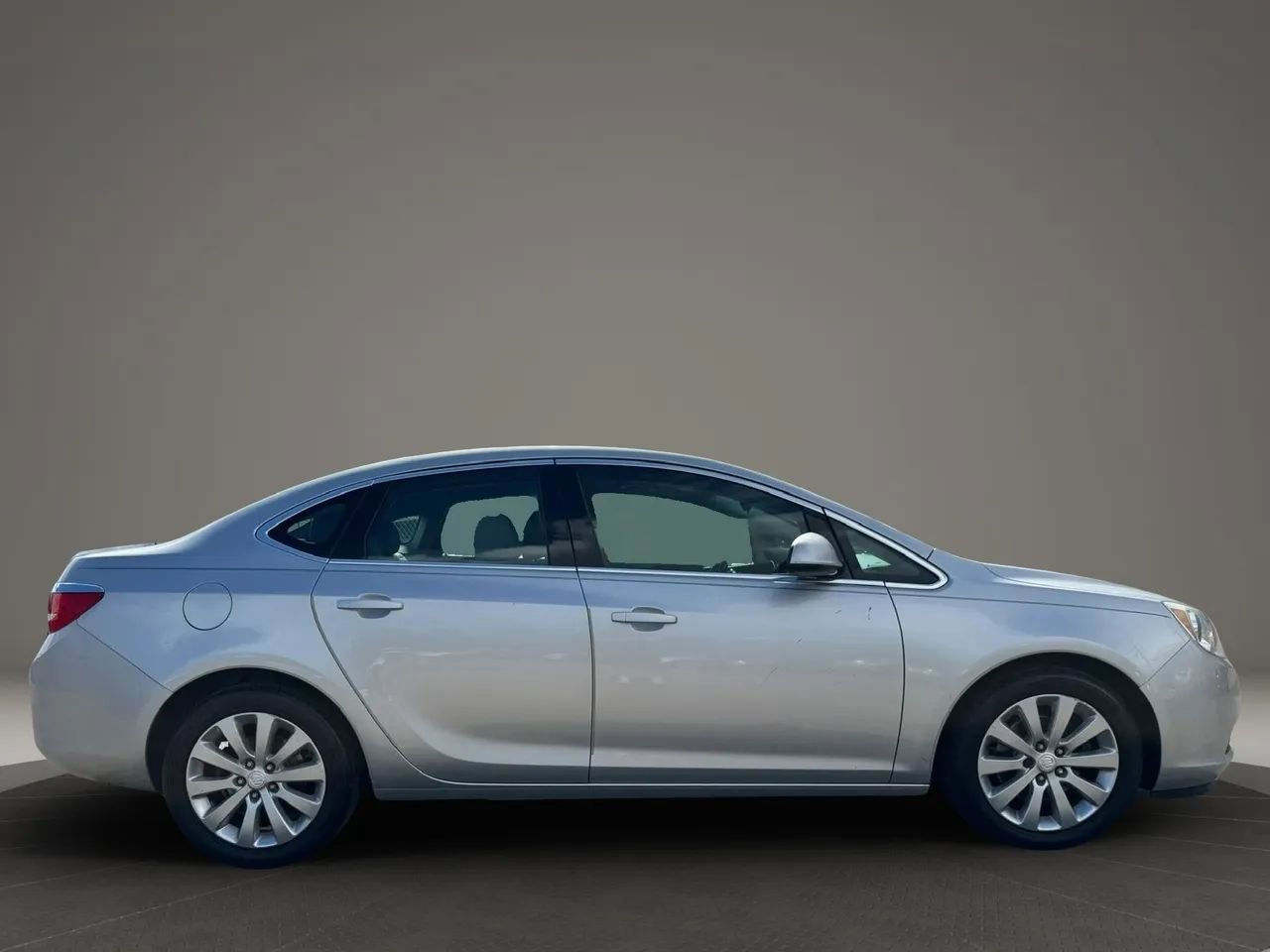 Used 2016 Buick Verano FWD image 7