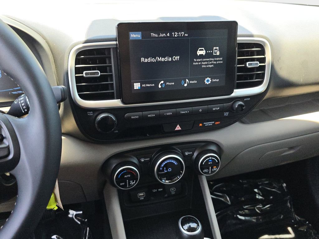 Used 2023 Hyundai Venue SEL FWD image 24