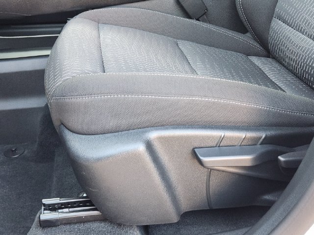 Used 2026 Chevrolet Equinox LT FWD image 24