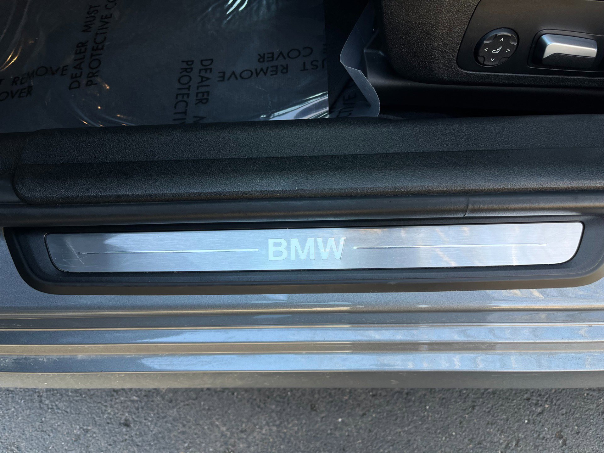 Used 2024 BMW 330i xDrive Sedan w/ Premium Package image 52