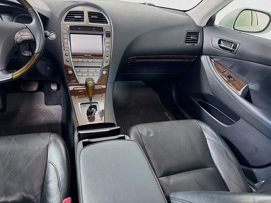 Used 2010 Lexus ES 350 image 24