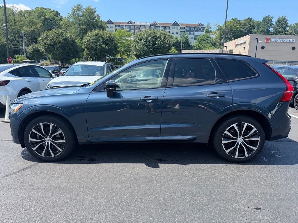 Used 2023 Volvo XC60 B5 Plus w/ Climate Package AWD/4WD image 3