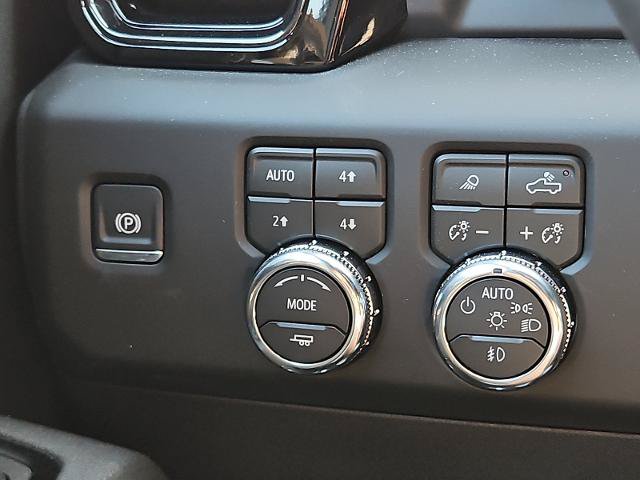 New 2026 GMC Sierra 1500 AT4 w/ AT4 Premium Package AWD/4WD image 18