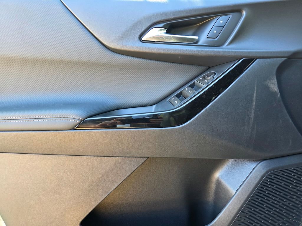 New 2026 Chevrolet Equinox LT image 13