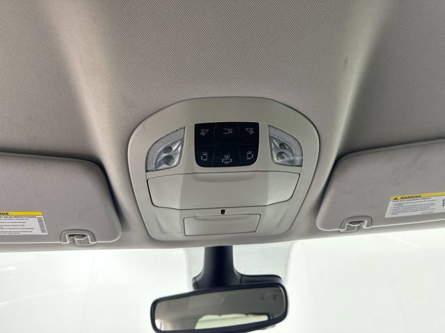 Used 2023 Chrysler Pacifica Touring-L FWD image 9