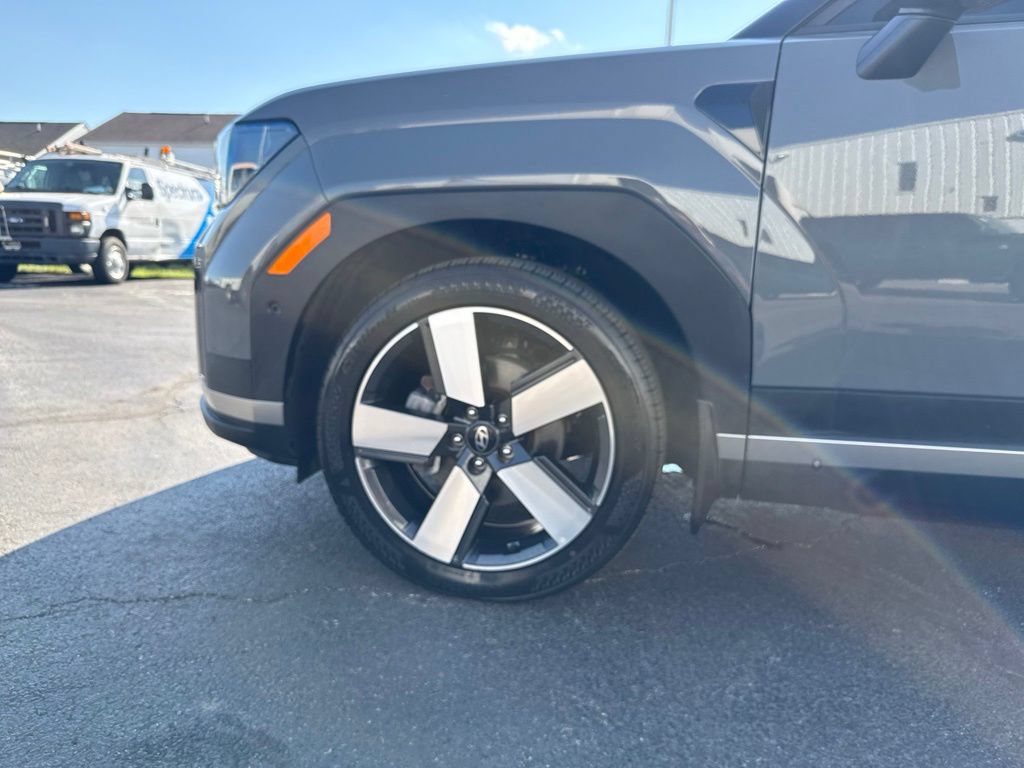Used 2025 Hyundai Santa Fe Limited AWD/4WD image 52