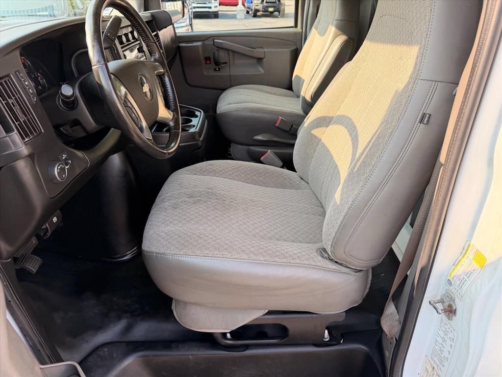 Used 2019 Chevrolet Express 3500 w/ Power Convenience Package RWD image 18