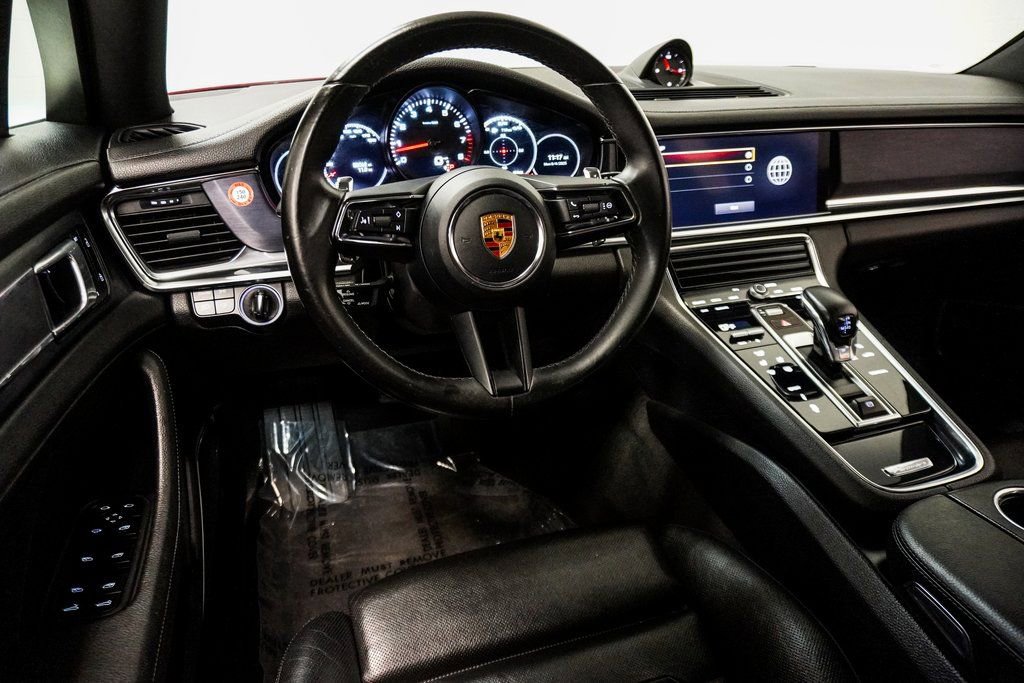 Used 2022 Porsche Panamera 4 Platinum Edition image 28