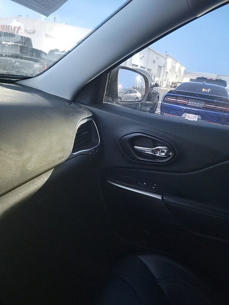 Used 2022 Jeep Cherokee Latitude Lux image 61