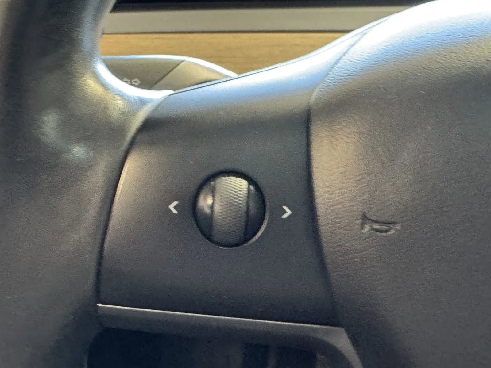 Used 2017 Tesla Model 3 Long Range image 18