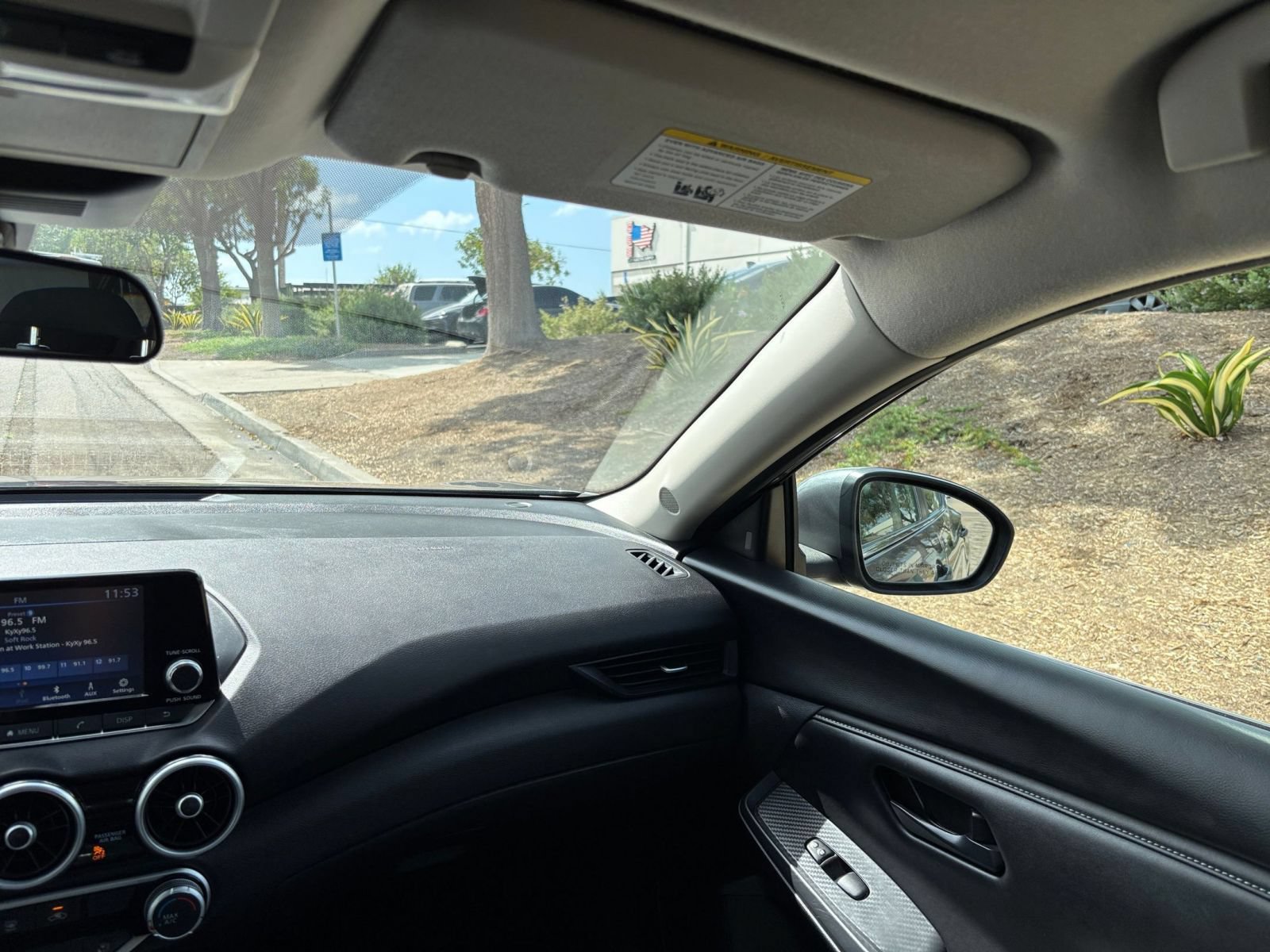 Used 2025 Nissan Sentra S FWD image 32