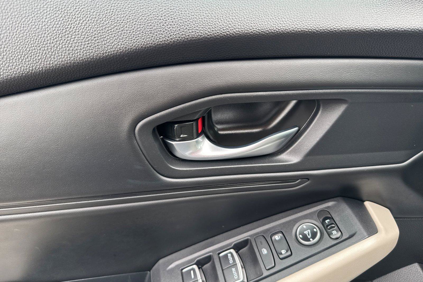 Used 2023 Honda Accord EX image 13