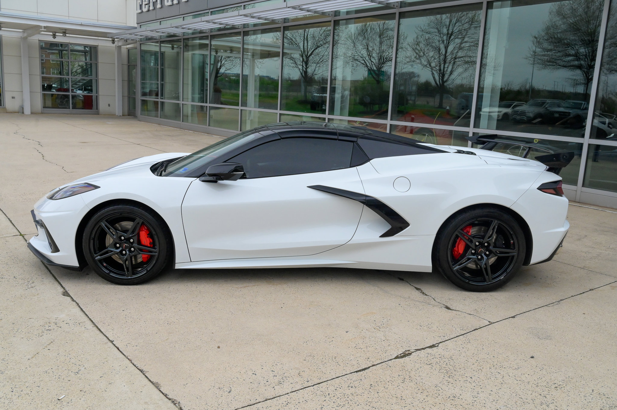 Used 2021 Chevrolet Corvette Stingray Preferred Conv w/ Z51 Performance Package RWD image 8