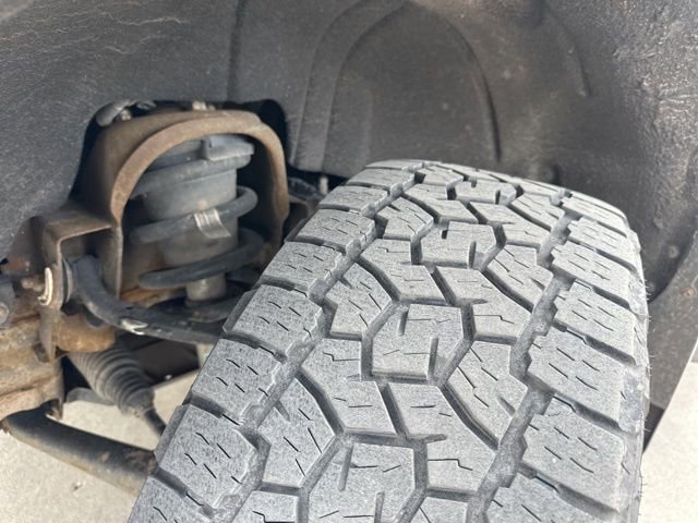 Used 2018 Chevrolet Silverado 1500 LTZ Z71 w/ Redline Edition image 12