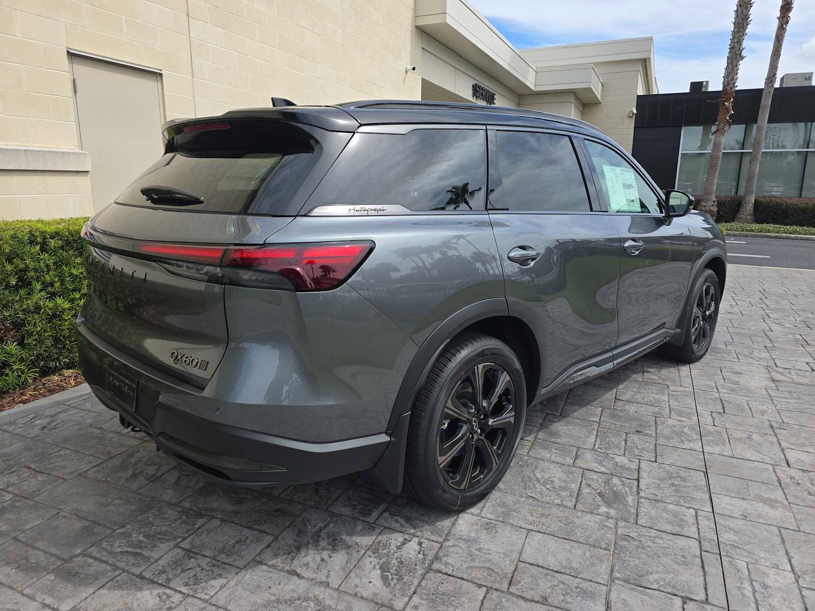 New 2026 INFINITI QX60 Autograph w/ Dark Cargo Package image 3