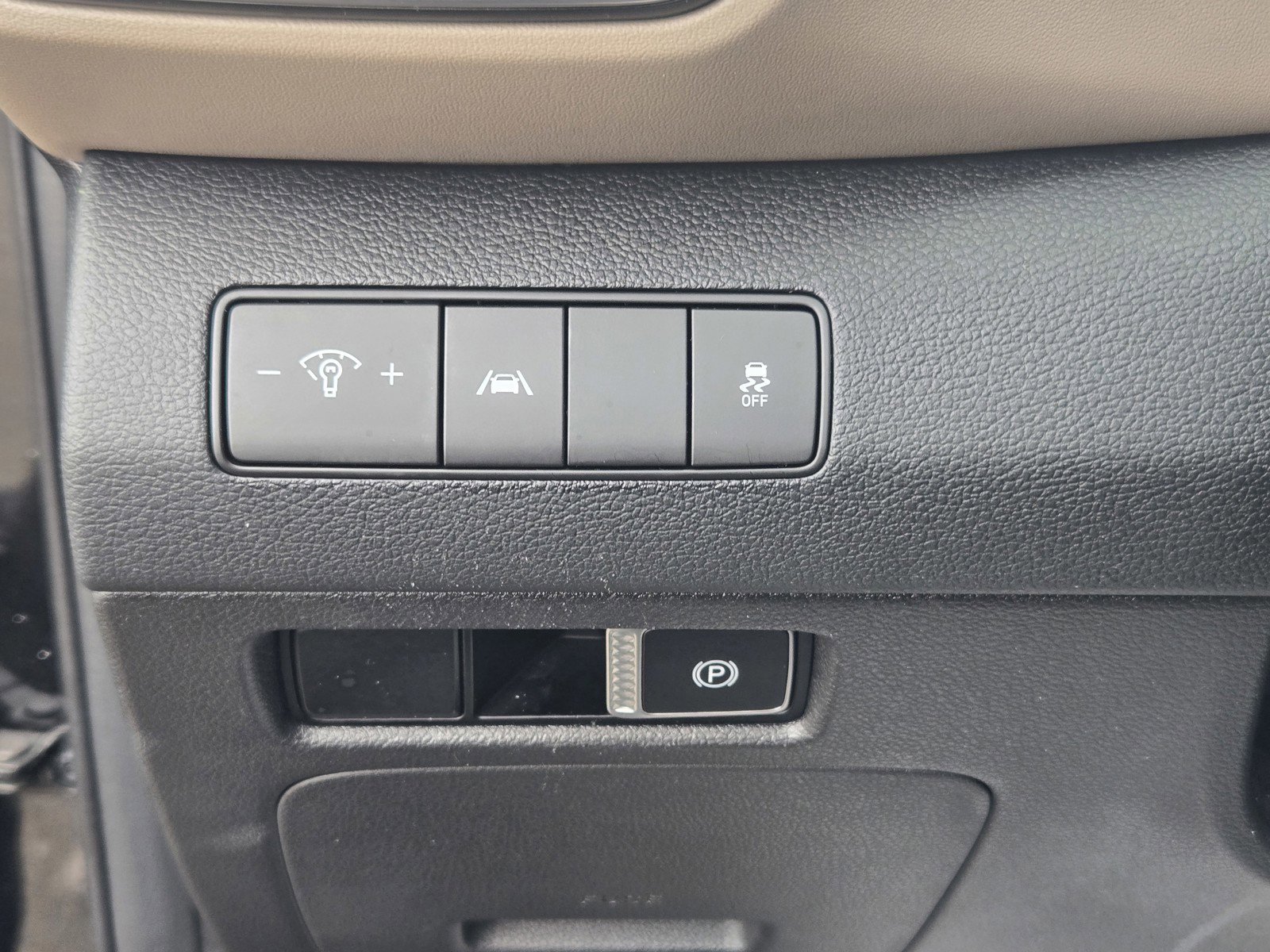 Certified 2023 Hyundai Santa Fe SE image 26