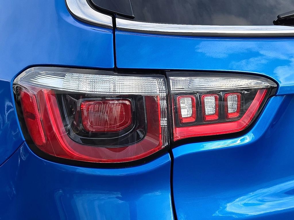 Used 2019 Jeep Compass Latitude image 11