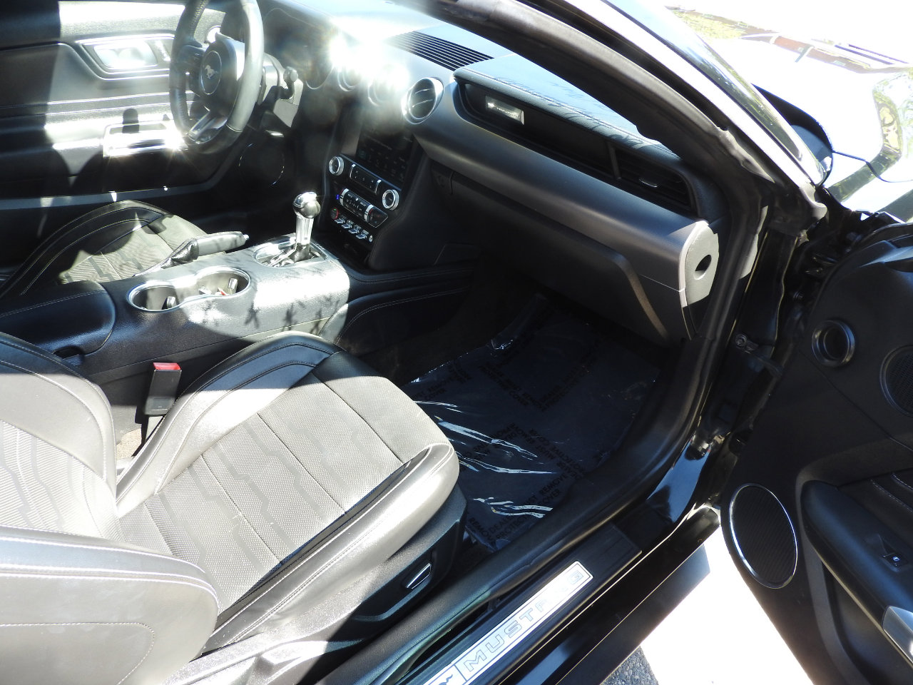 Used 2018 Ford Mustang Premium w/ Equipment Group 201A image 11