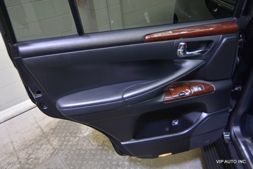 Used 2015 Lexus LX 570 4WD image 15