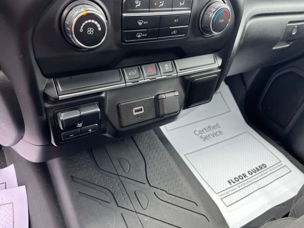 Used 2020 Chevrolet Silverado 2500 Custom w/ Custom Value Package image 16