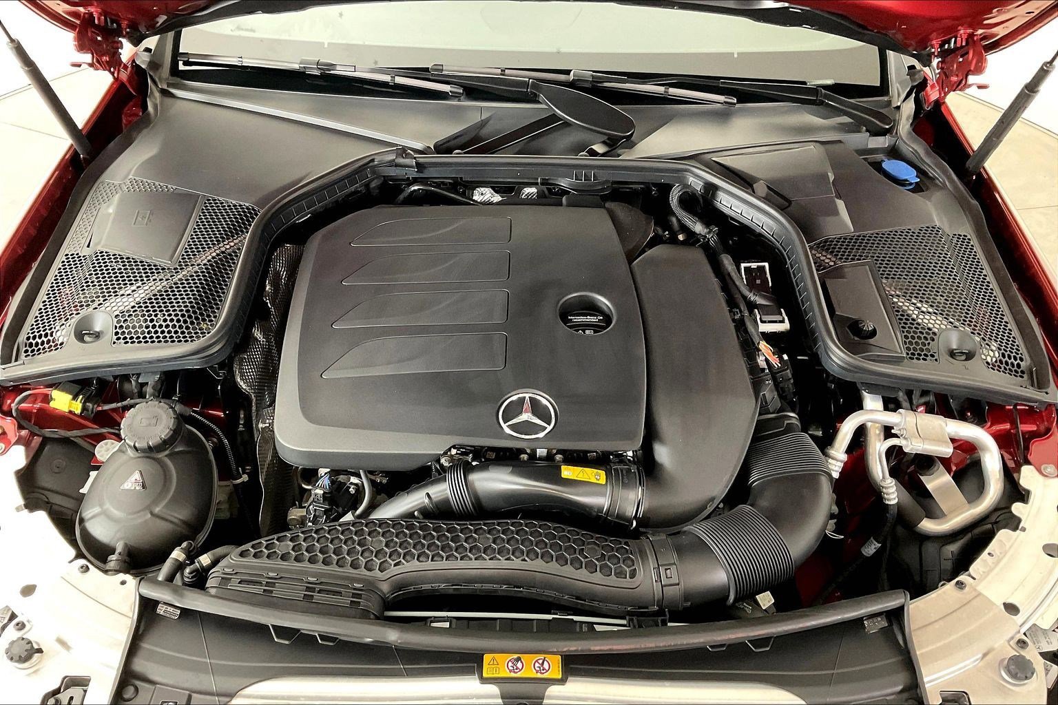 Used 2023 Mercedes-Benz C 300 4MATIC Cabriolet image 30