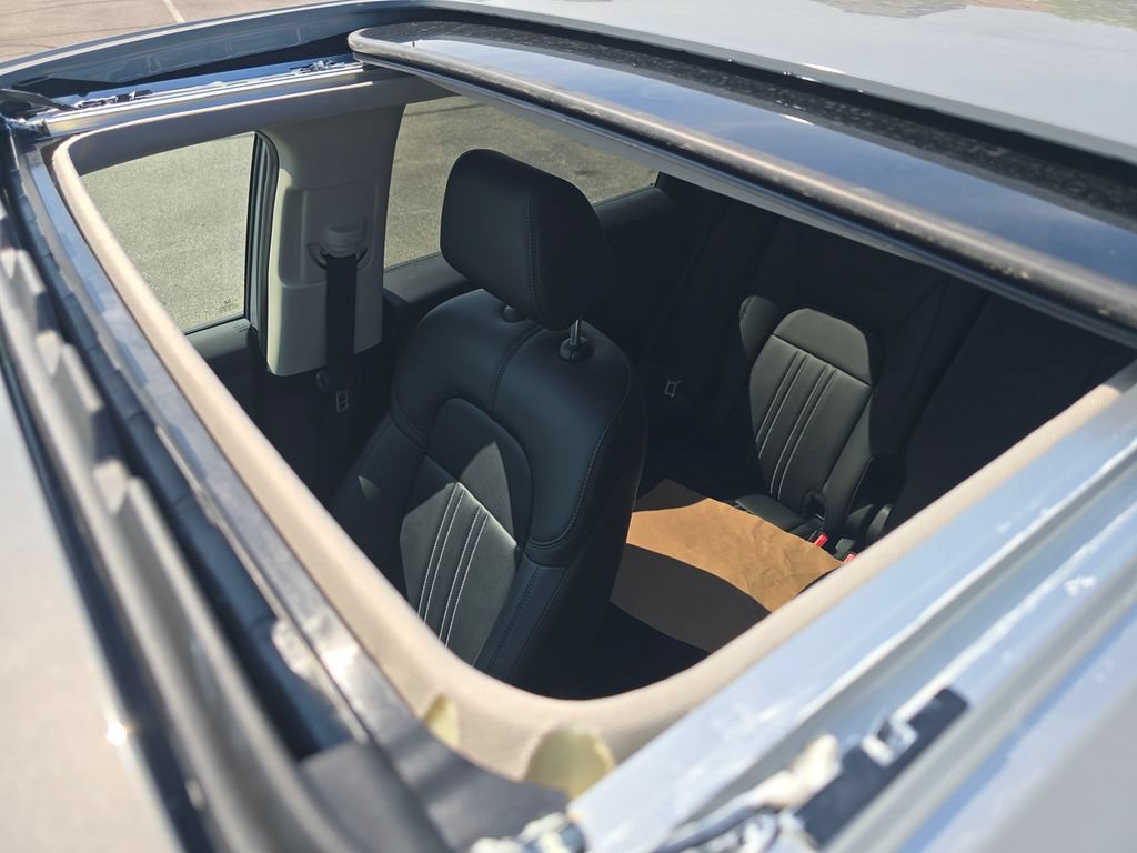 New 2027 Honda HR-V EX-L image 2